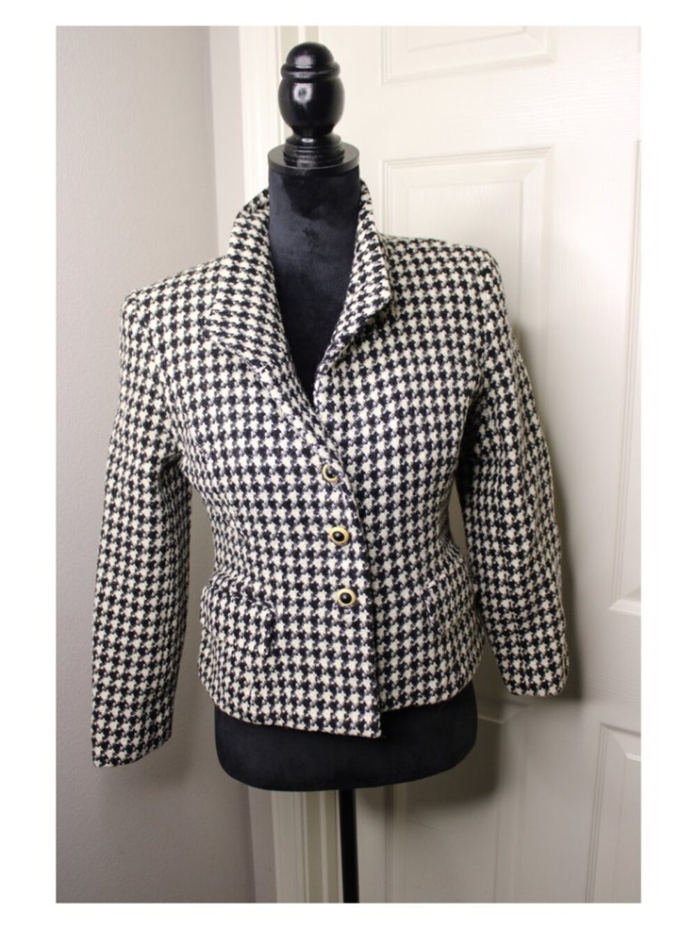 Saville Old Money Vintage Wool Houndstooth Blazer Sz 10 Black Ivory Gold Button - Picture 3 of 12